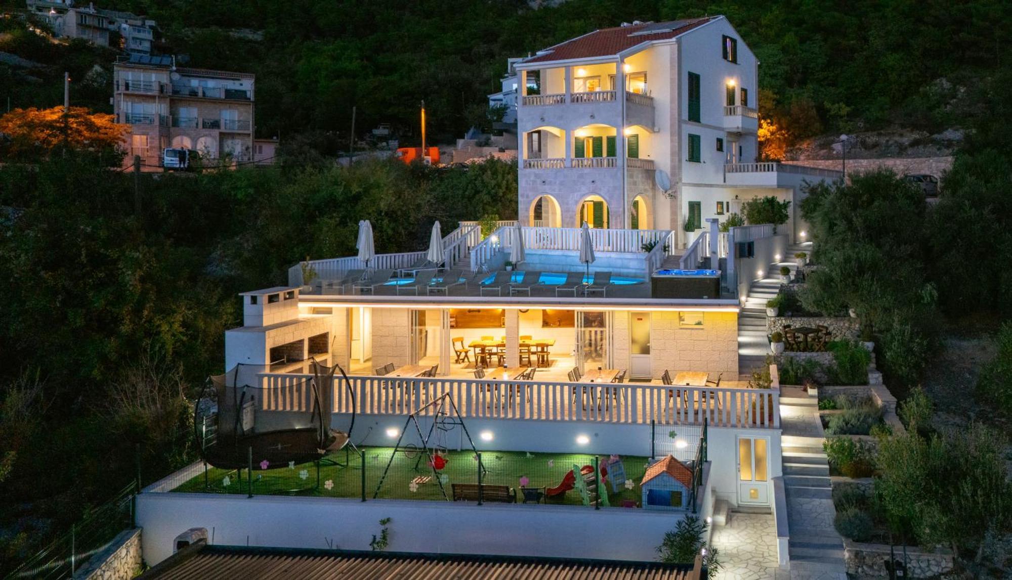 Hills * Makarska